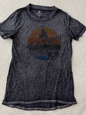 Walt Disney World Disney Parks Vintage Womens T Shirt Castle XS Dark Grey/Blue
